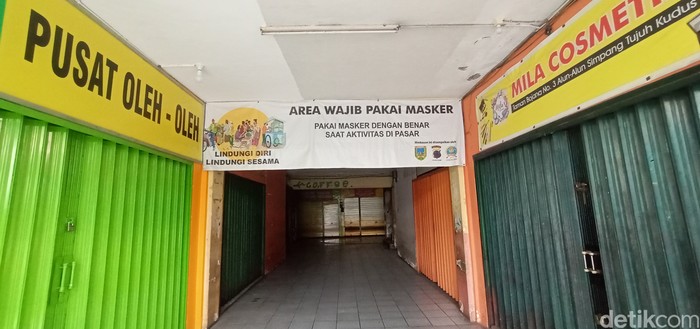 Dampak PPKM, Pedagang Soto Kudus di Taman Bojana Tutup karena Tak Ada Pembeli Dampak PPKM, Pedagang Soto Kudus di Taman Bojana Tutup karena Tak Ada Pembeli