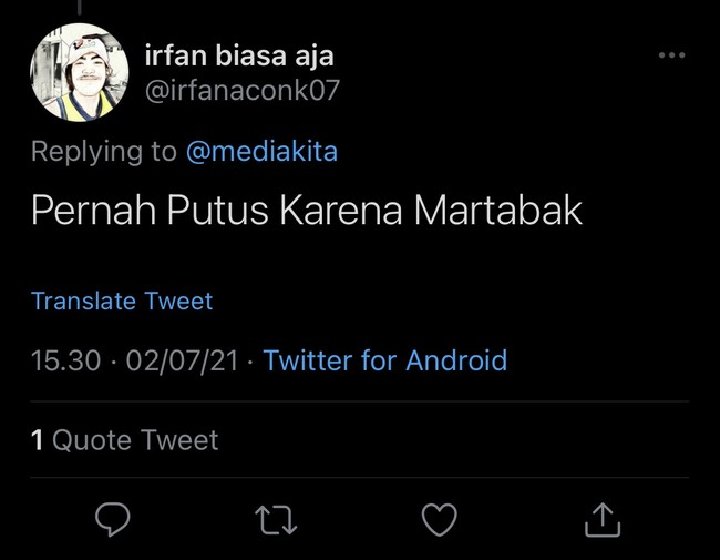Pasti yang bikin pernah punya masalah gara-gara lupa bawain martabak pas ke rumah pasangannya. Perkara martabak jadi auto putus deh.. Foto: Twitter/@irfanaconk07