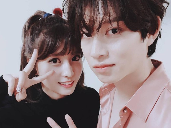 Heechul Super Junior dan Momo TWICE Heechul Super Junior dan Momo TWICE