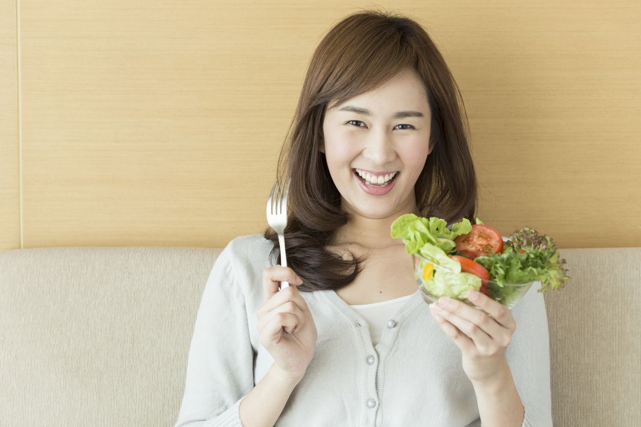 [size=12]Asian woman is happy holding salad and a fork in her hand[/size][url=https://www.istockphoto.com/search/portfolio/7795483/?facets=%7B%2225%22%3A%226%22%7D#fef7e09][img]https://goo.gl/JLoF3[/img][/url]
