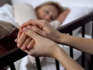 2 Jenis Penyakit yang Tak Bisa Diobati Menurut Hadits