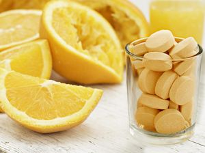 Waspada, Berlebihan Konsumsi Vitamin C Bisa Picu Batu Ginjal
