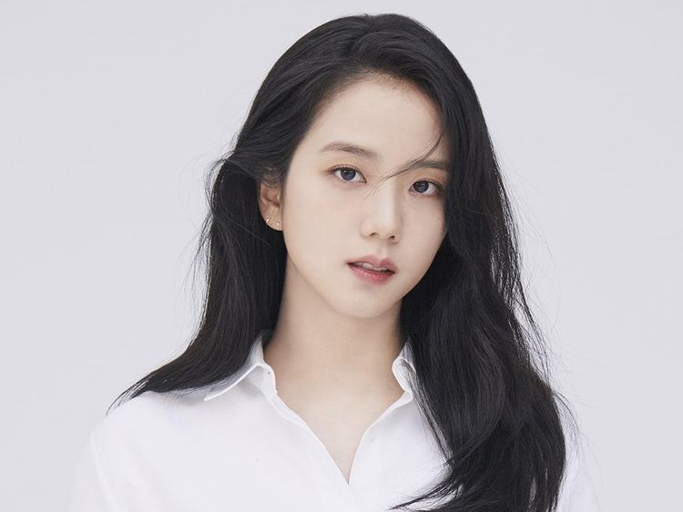So Pretty! Potret Jisoo BLACKPINK yang Resmi Dikenalkan Sebagai Aktris