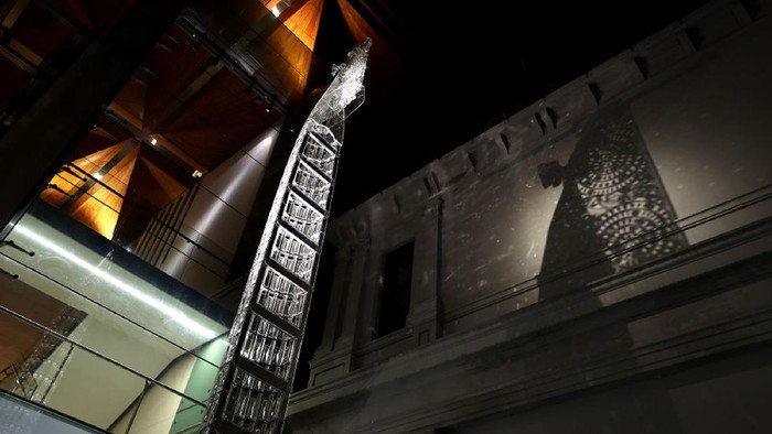 AUCKLAND, NEW ZEALAND - JULY 08: A 10-metre-high waka by artist Reuben Paterson is pictured in the forecourt of the Auckland Art Gallery Toi o Tamaki on July 08, 2021 in Auckland, New Zealand. The 10-metre-high crystal waka by artist Reuben Paterson is made from 595 iridescent crystals and was inspired by the legend of a phantom waka that appeared at Lake Tarawera 10 days before the eruption of Mt Tarawera in 1886. (Photo by Phil Walter/Getty Images)