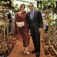 Kebersamaan juga diperlihatkan saat Nia Ramadhani dan Ardi Bakrie menjadi tamu di pernikahan Adinda Bakrie, beberapa waktu lalu. Foto: Instagram/@ramadhaniabakrie