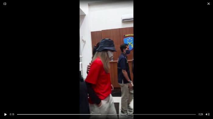 Nia Ramadhani dan Ardi Bakrie dibawa untuk pengembangan Nia Ramadhani dan Ardi Bakrie dibawa untuk pengembangan