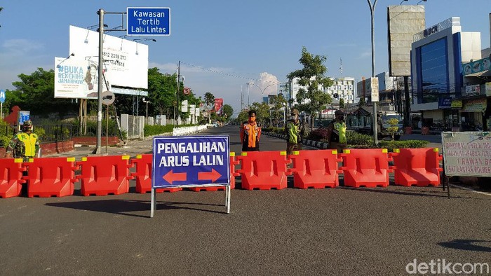 Penutupan jalan di Kota Cirebonc