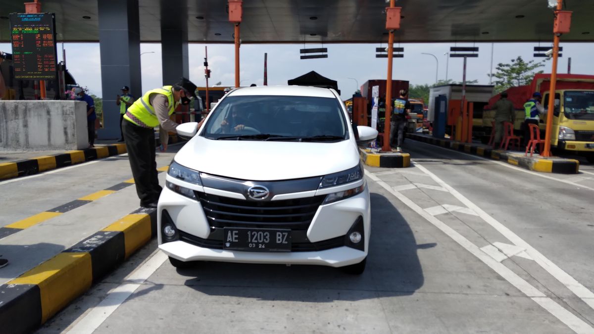 Viral Pemobil Bayar Tol Rp 235 000 Padahal Seharusnya Cuma Rp 23 000 Kok Bisa<script async src=