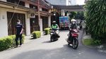 Polisi Bersenjata Amankan Penyekatan Jalan di Solo