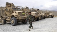 Diketahui total ada 3,5 juta barang yang ditinggalkan begitu saja oleh militer AS, termasuk ribuan mobil dan ratusan kendaraan lapis baja.  