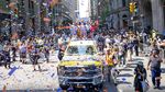 Semarak Pawai untuk Pahlawan Pandemi di New York