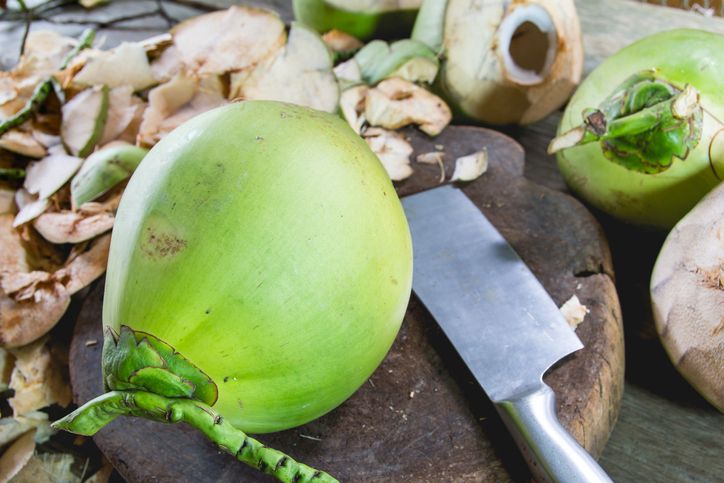 Ahli Gizi Sebut Tak Ada Makanan dan Minuman yang Bisa Sembuhkan COVID-19