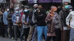 Waduh! Antrean Penumpang di Stasiun Citayam Meluber hingga ke Jalan