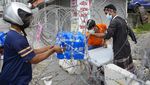 Warga Malaysia Kibarkan Bendera Putih Saat Lockdown, Ada Apa?