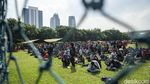 Bukan Piknik! Warga Serbu Vaksinasi Gratis di Jakarta