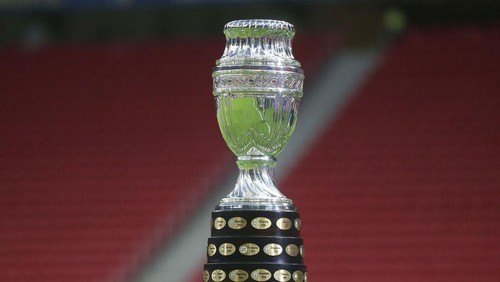 BRASILIA, BRAZIL - JUNE 13: View of the Copa America trophy before a Group B match between Brazil and Venezuela as part of Copa America 2021 at Mane Garrincha Stadium on June 13, 2021 in Brasilia, Brazil. (Photo by Buda Mendes/Getty Images)