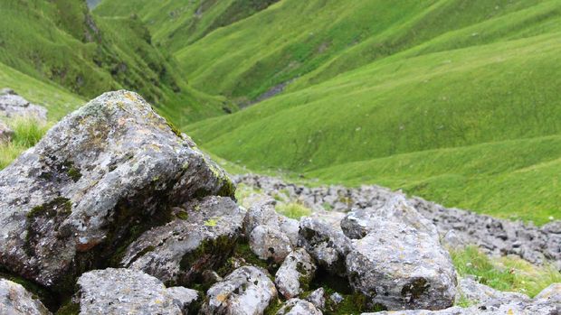 Danau Roopkund atau danau tengkorak India