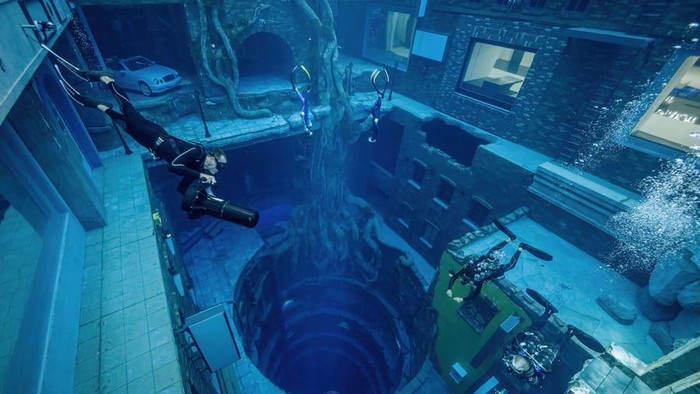 Jelajahi Kota Bawah Laut di Kolam Selam Terdalam di Dunia