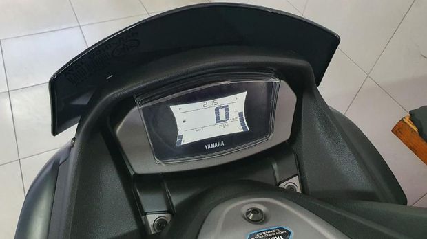 Mengecek Voltage Aki