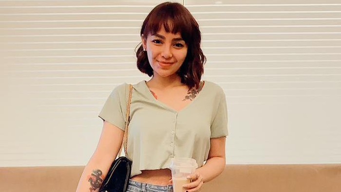 Nadia Christina
