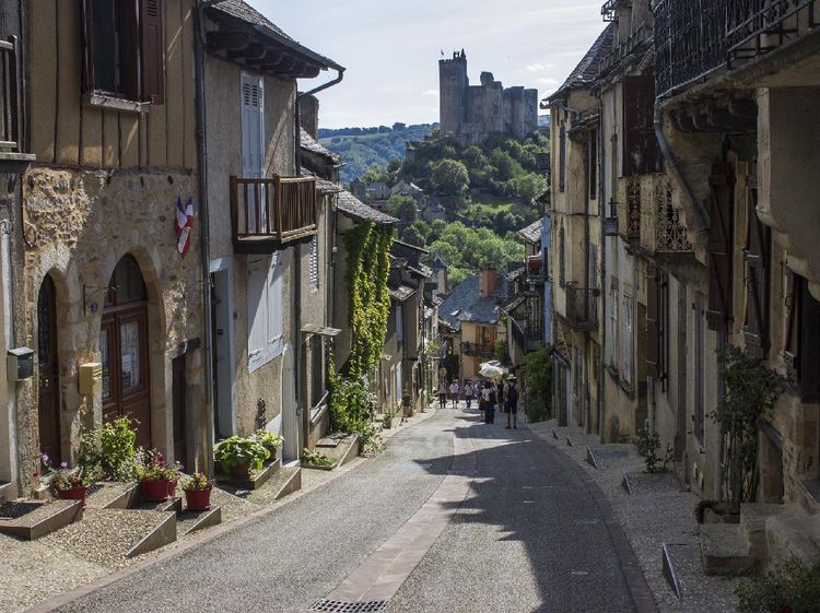 Intip-intip Desa Bak Negeri Dongeng di Prancis Ini