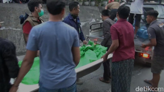 Kabar tertangkapnya buaya di bantaran Sungai Bengawan Solo yang ada di Desa Parengan, Kecamatan Maduran langsung direspons BKSDA. Buaya tersebut dititipkan dulu ke Maharani Zoo dan Goa Lamongan.
