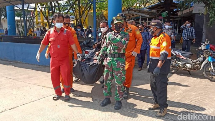 Petugas kebersihan kapal feri KMP Sebuku yang terjatuh dan dinyatakan hilang ditemukan tewas (dok Istimewa)