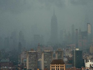 Stasiun Kereta Bawah Tanah New York Terendam Banjir Jelang Badai Elsa