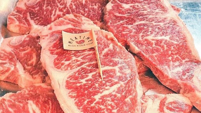 Steak Kaki Lima Beromzet Puluhan Juta