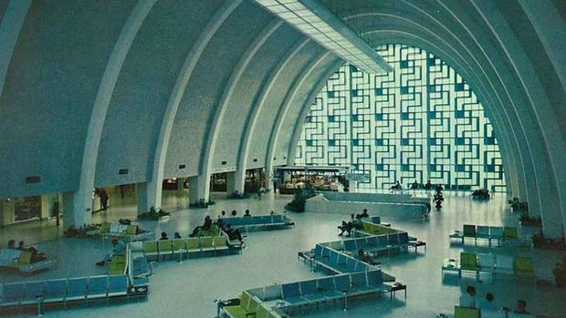 Terminal Bandara yang Ditingggalkan