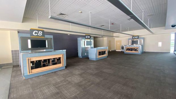 Terminal Bandara yang Ditingggalkan