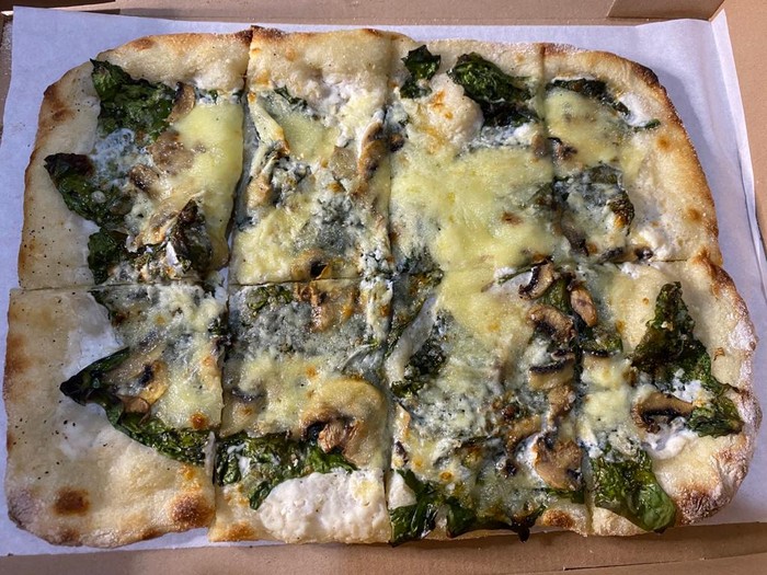 The Baker Bunch: Renyah Chewy Pizza Sourdough Kekinian yang Lembut Enak The Baker Bunch: Renyah Chewy Pizza Sourdough Kekinian yang Lembut Enak