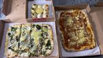 Pizza Sourdough Kekinian Topping Keju Mozarella dan Bayam Nikmat