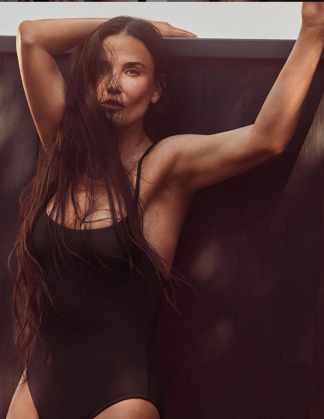 Bukan hanya keseksian, kampanye juga mengangkat tentang kebersamaan antar keluarga, teman dan lintas generasi.  Foto: Instagram/@andieswim