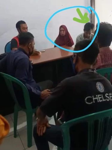 Fendi saat bertemu dengan keluarga besar Yati.