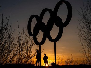 Baru! Suvenir Olimpiade Tokyo Bisa Dibeli Lewat Vending Machine