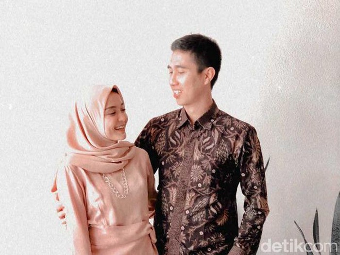 Pasangan Tiara dan Iqbal. Pasangan Tiara dan Iqbal.