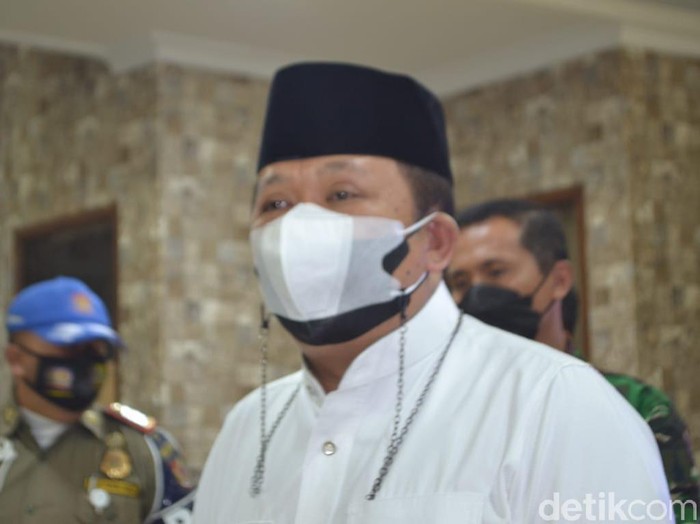 Vaksinasi COVID-19 di Jember bisa dilakukan secara kolektif. Masyarakat bisa mengajukan permintaan vaksinasi secara kelompok.