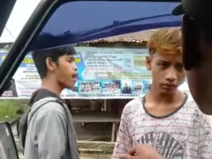 Preman yang kerap palak sopir truk di Sumatera Utara (Tangkapan layar)