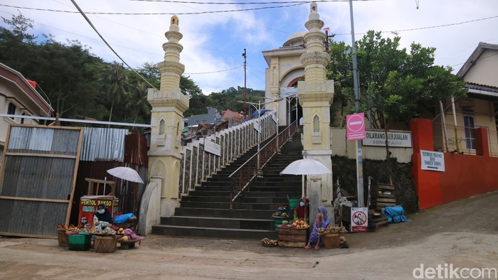 Suasana di kawasan wisata religi Sunan Muria di Desa Colo Kecamatan Dawe, Sabtu (10/7/2021).