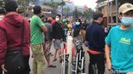 Duh! Antrean Isi Ulang Oksigen Tumpah Ruah, Jaga Jarak Diabaikan