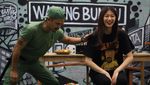 Keseruan Wendi Cagur Saat Tumpengan dan BBQ Bareng Keluarga