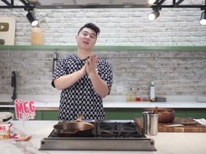 Chef Arnold Bikin Waffle Nasi Goreng ala Kai EXO, Netizen Heboh