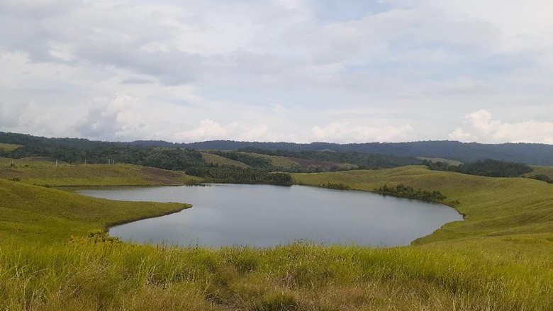 danau Love di Sentani danau Love di Sentani