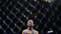 Conor McGregor, dua kali kalah di tahun 2021. Akankah The Notorious comeback di tahun 2022 ini? (AP/John Locher)