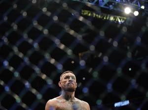 Duh! Conor McGregor Ugal-ugalan Nyetir Bentley sampai Diuber Polisi