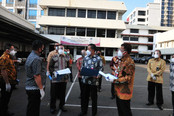 Kementerian Pertahanan (Kemhan) tengah menyiapkan ruang perawatan bagi pasien COVID-19 yang tidak tertampung di RS dr Suyoto Pusrehab Kemhan.