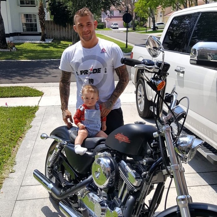 Mobil Dustin Poirier
