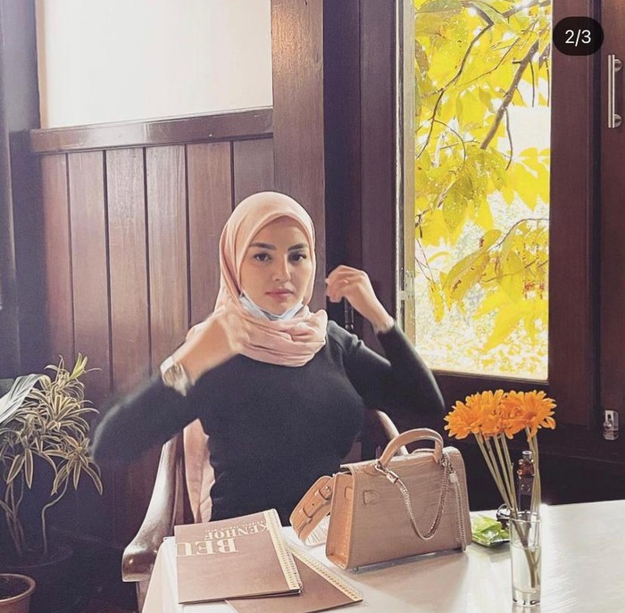 Nadia Christina Keseruan Nadia Chrstina Menikmati Es Krim saat Liburan ke di Turki