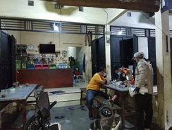 Kericuhan Operasi PPKM Darurat di Surabaya Berawal dari Provokasi Pemilik Warkop